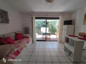 REZ DE JARDIN avec COIN NUIT et PARKING POUR TOUT FAIRE A PIED
